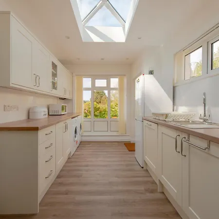 Family Beach House 200M To Sea 5 Min To Tenby Town Centre Penally Exterior photo