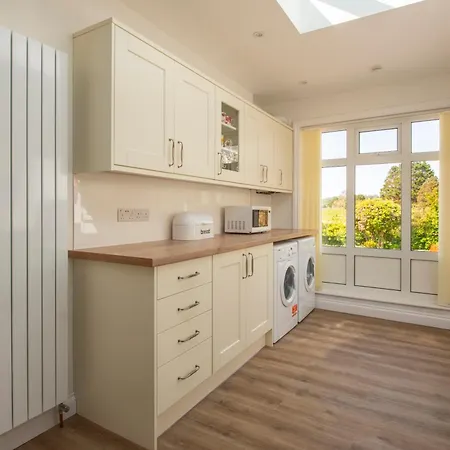 Family Beach House 200M To Sea 5 Min To Tenby Town Centre Penally Exterior photo