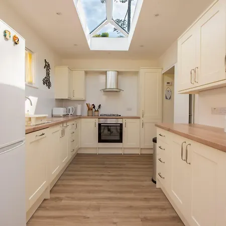 Family Beach House 200M To Sea 5 Min To Tenby Town Centre Penally Exterior photo